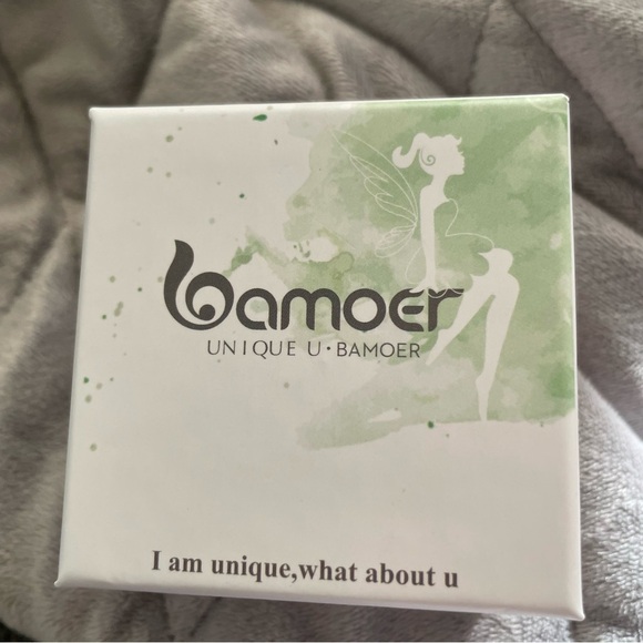 New in box 925 Sterling and Pink Seven Star Ladybug Shaped Stud Earrings Zircon - Picture 4 of 10